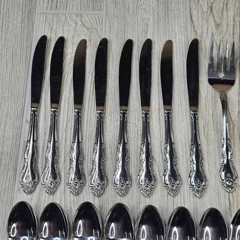 Northland Stainless Malmaison Flatware Set 29 Pcs Ornate Floral Korea Silverware